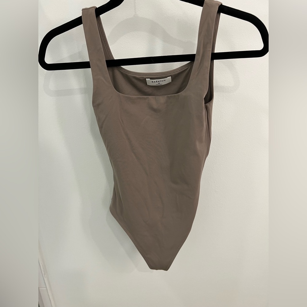 Aritzia Babaton Contour Squareneck Bodysuit